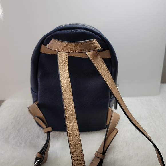 Guess Backpack in assorted same price - Picture 2 of 6